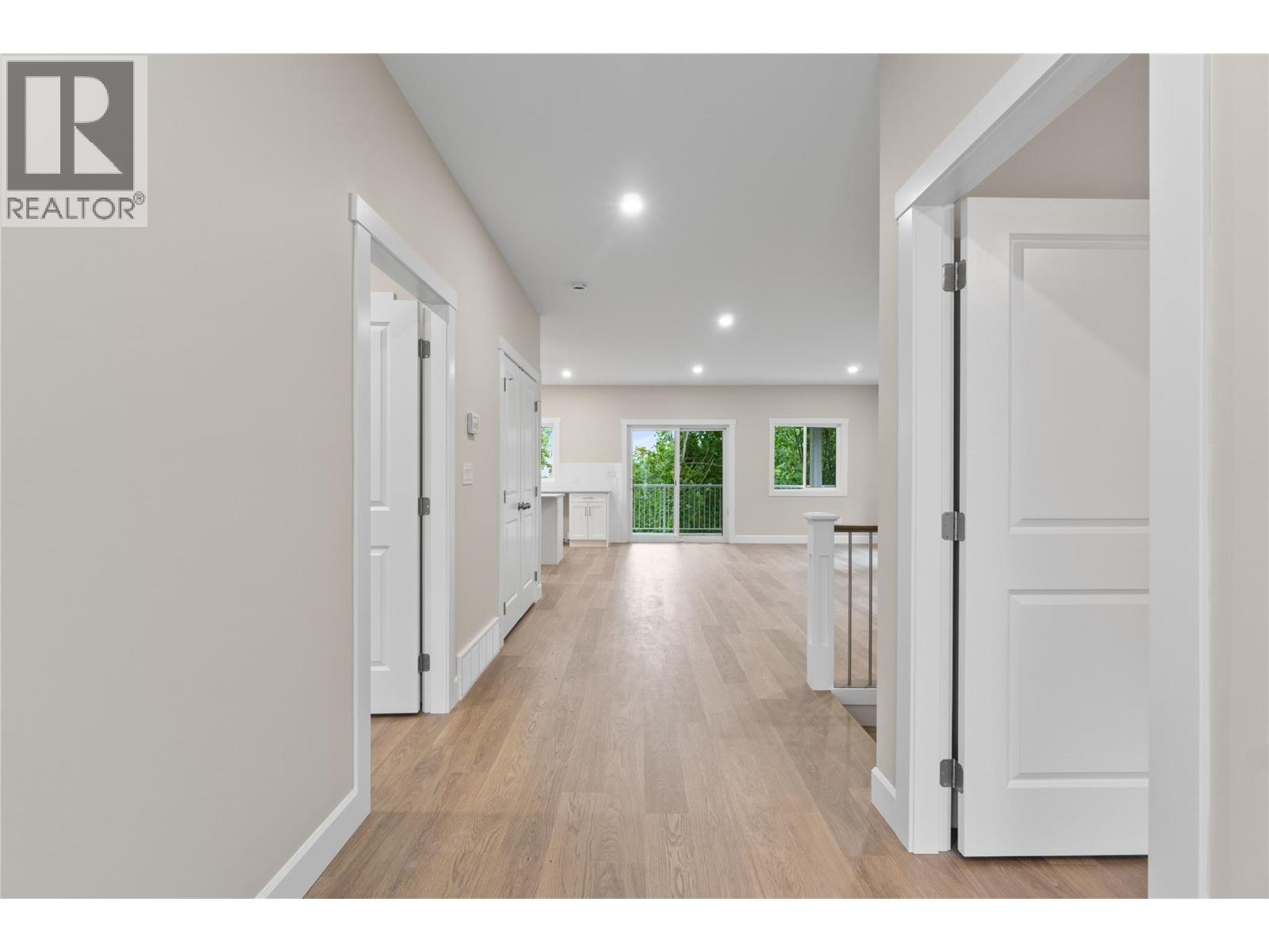 806 Cliff Avenue Unit# 104, Enderby