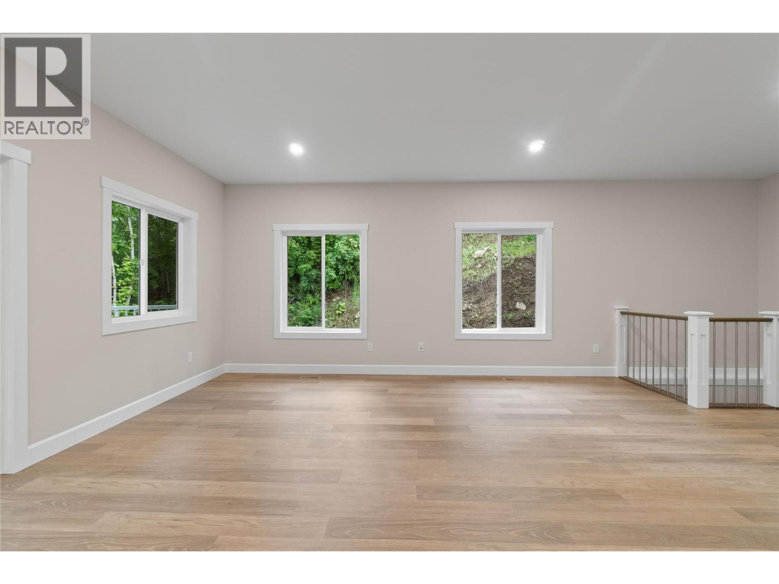 806 Cliff Avenue Unit# 104, Enderby