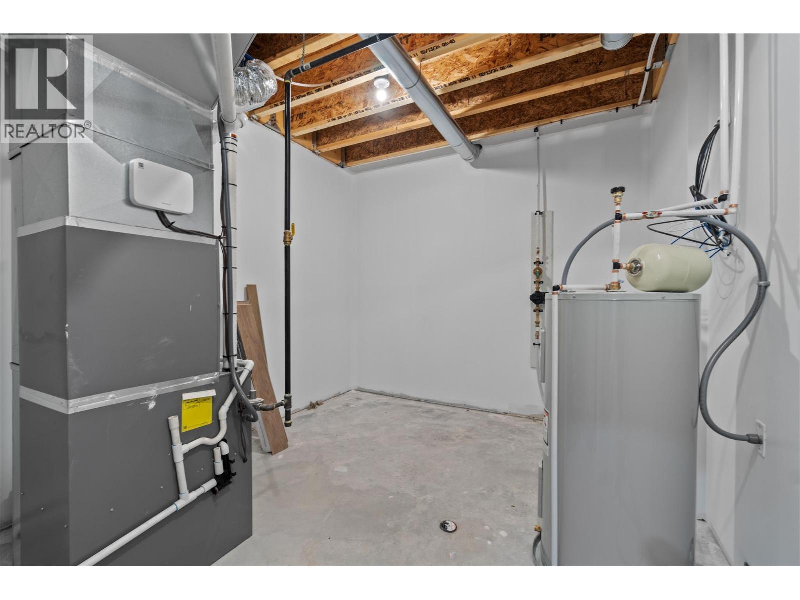 806 Cliff Avenue Unit# 104, Enderby