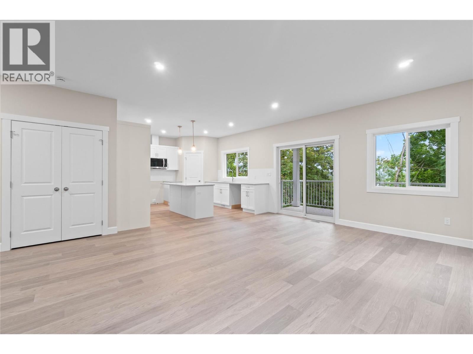 806 Cliff Avenue Unit# 104, Enderby