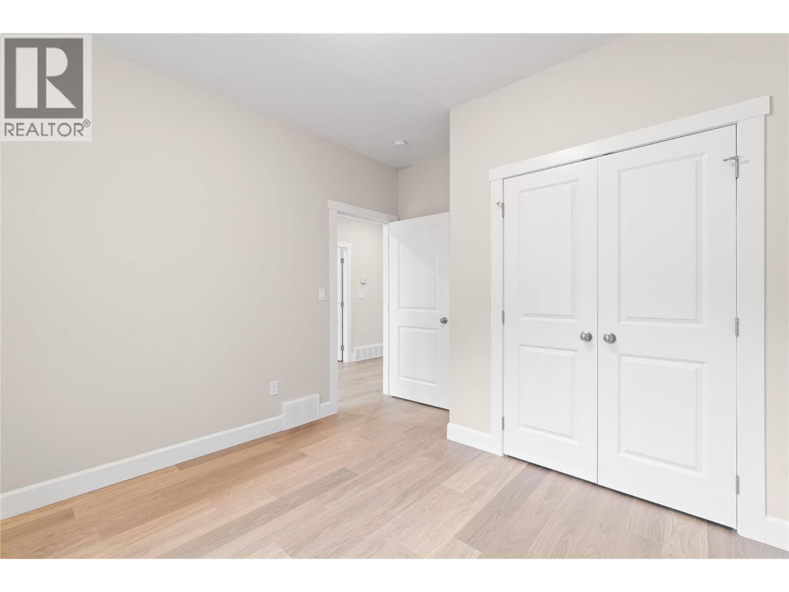 806 Cliff Avenue Unit# 104, Enderby