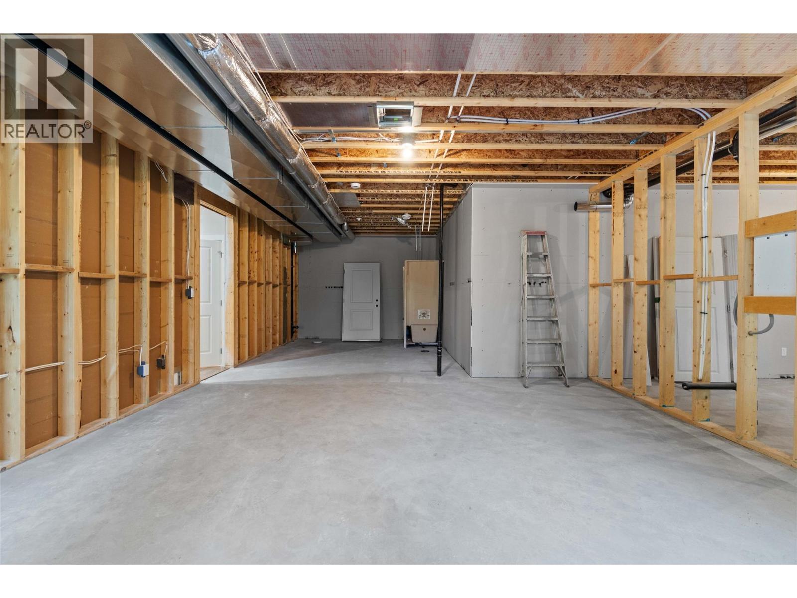 806 Cliff Avenue Unit# 104, Enderby