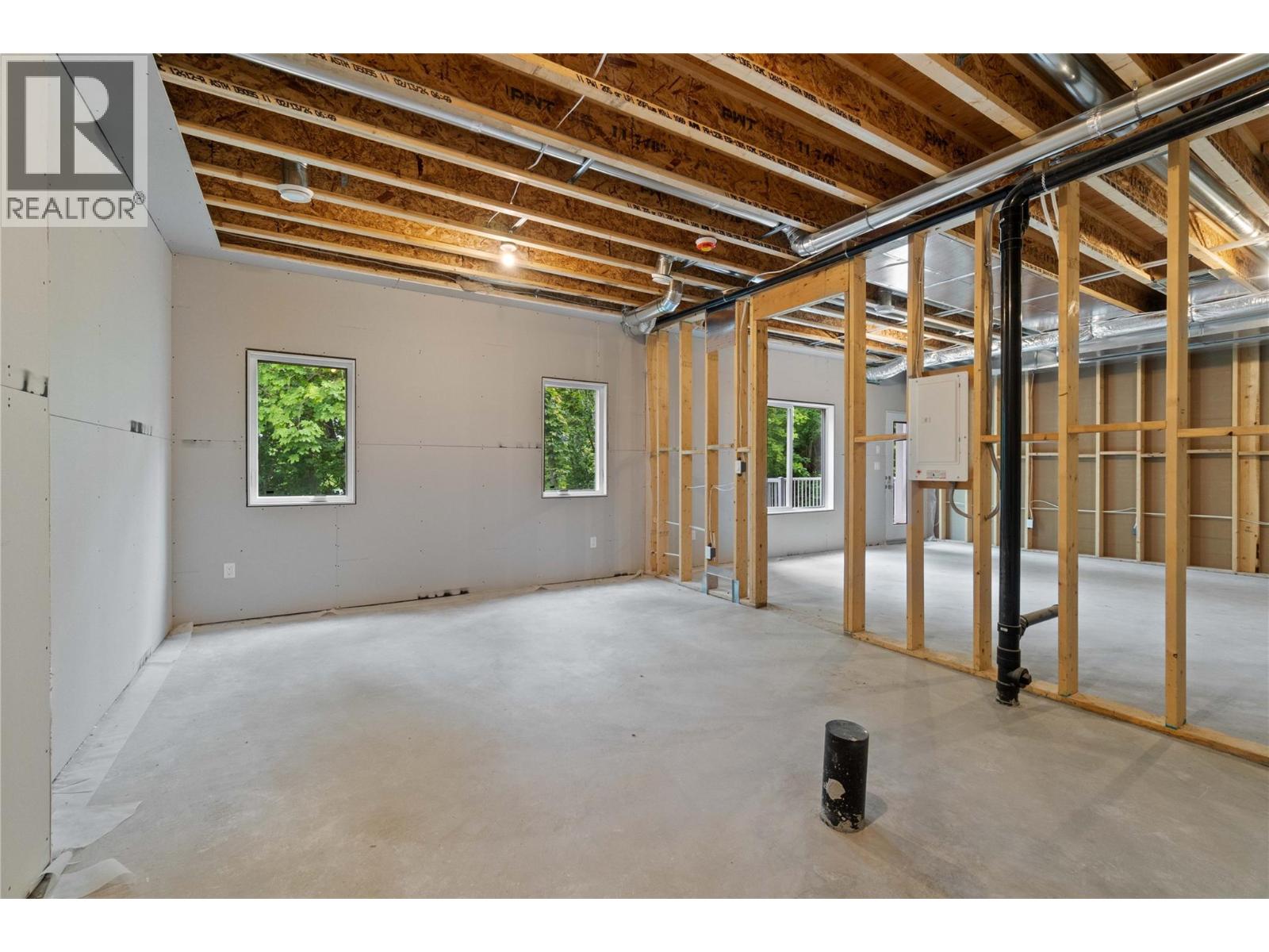 806 Cliff Avenue Unit# 104, Enderby