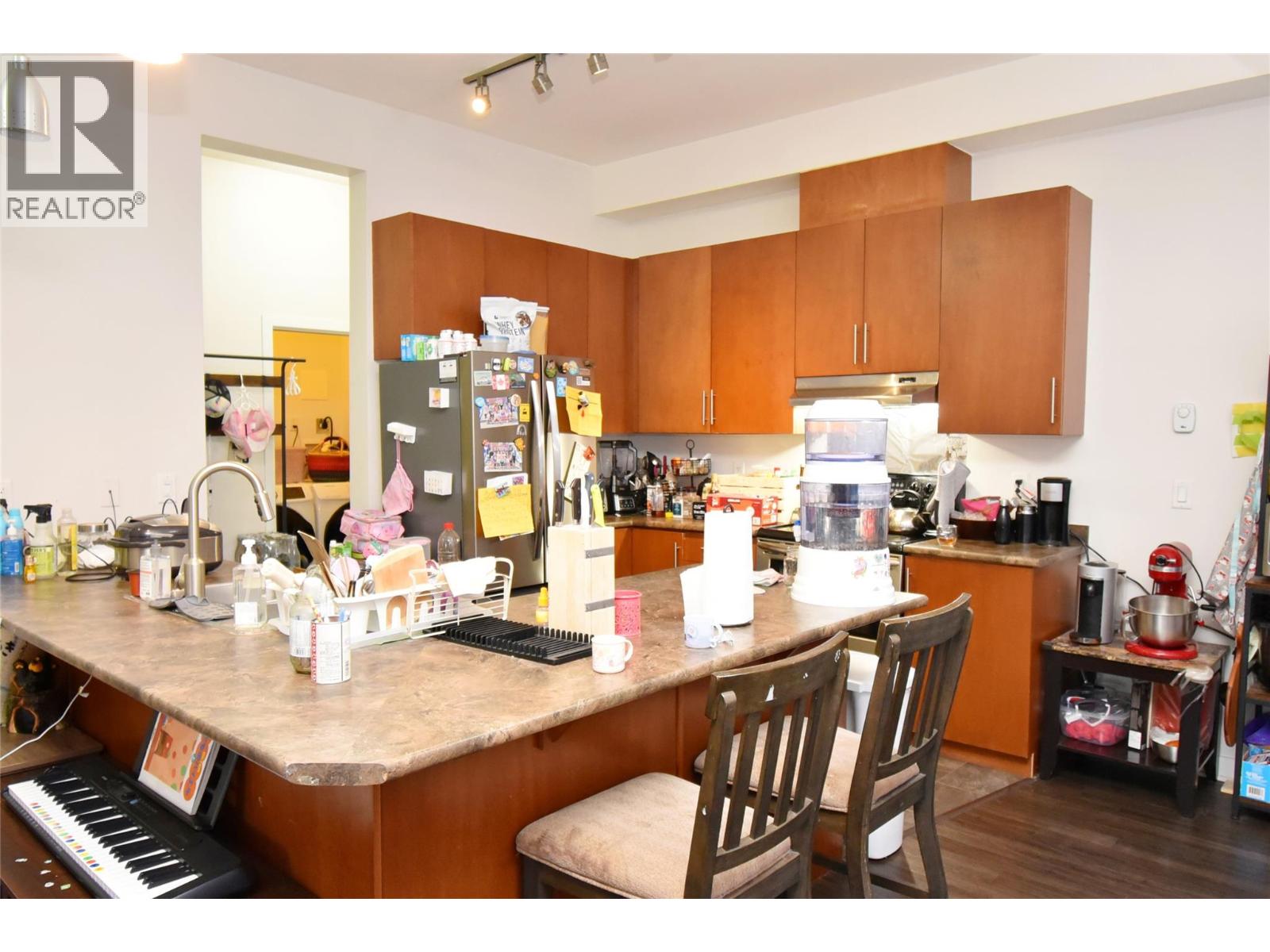 #102 4205 27 Street - 17