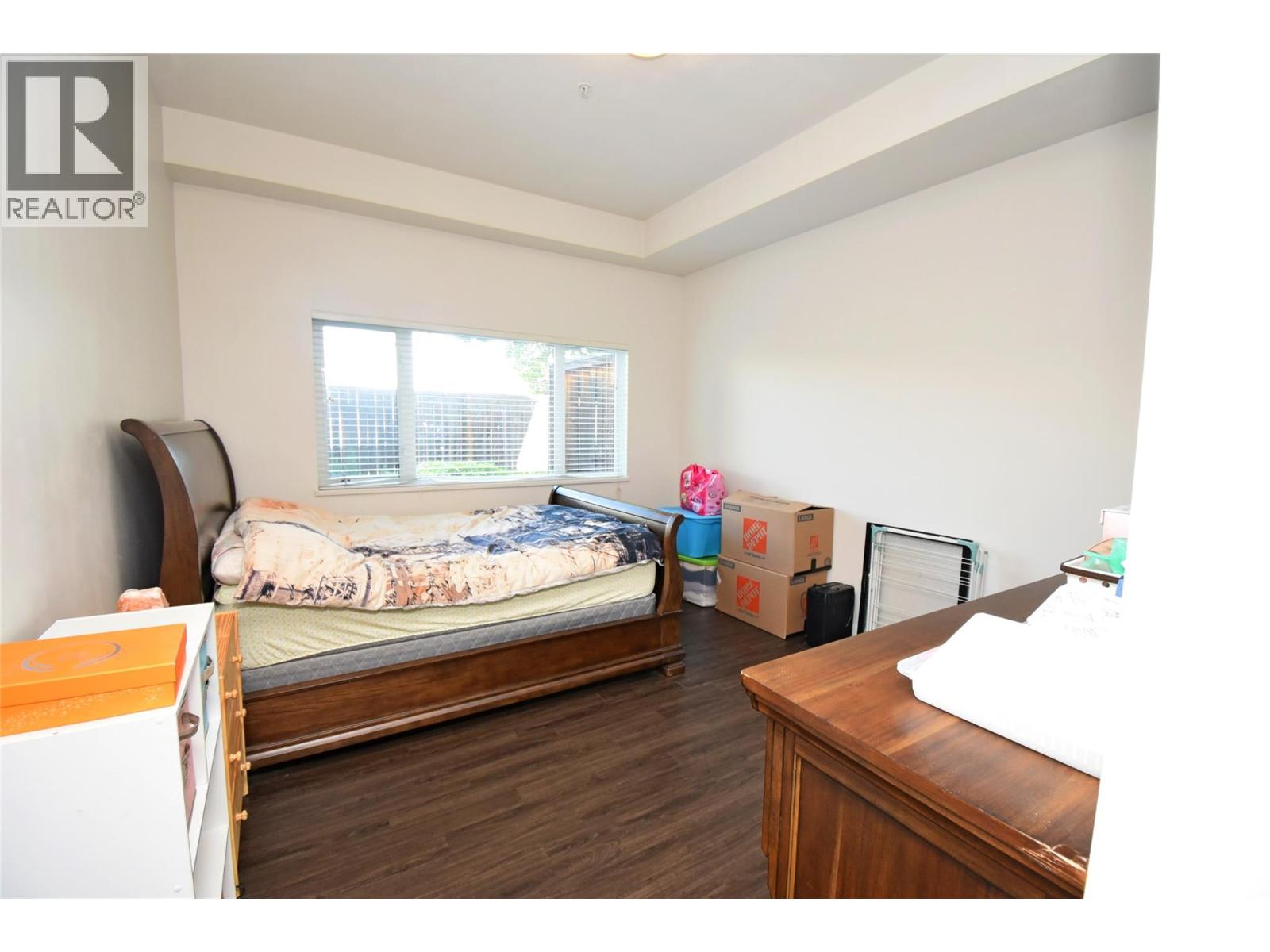 #102 4205 27 Street - 33