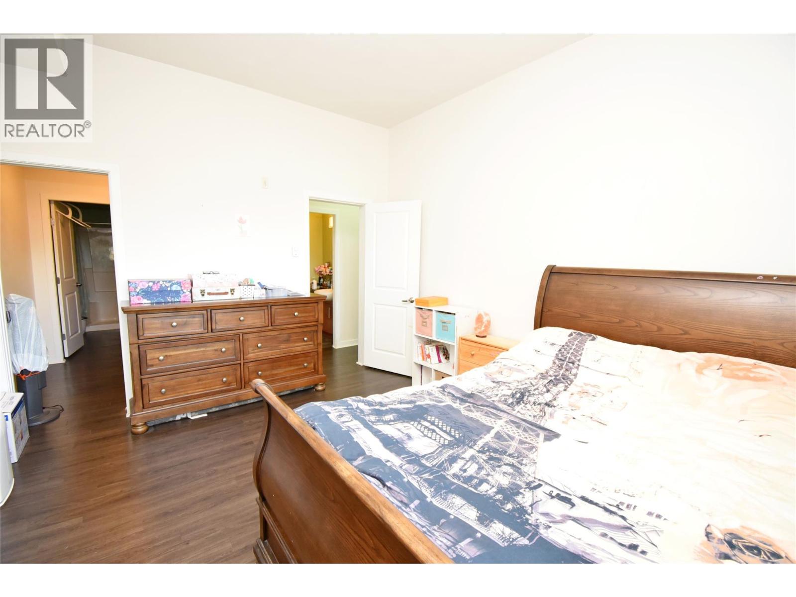 #102 4205 27 Street - 35