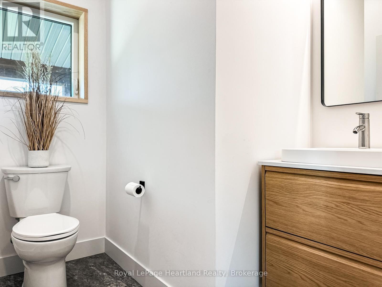 89 ISOBEL STREET - 21