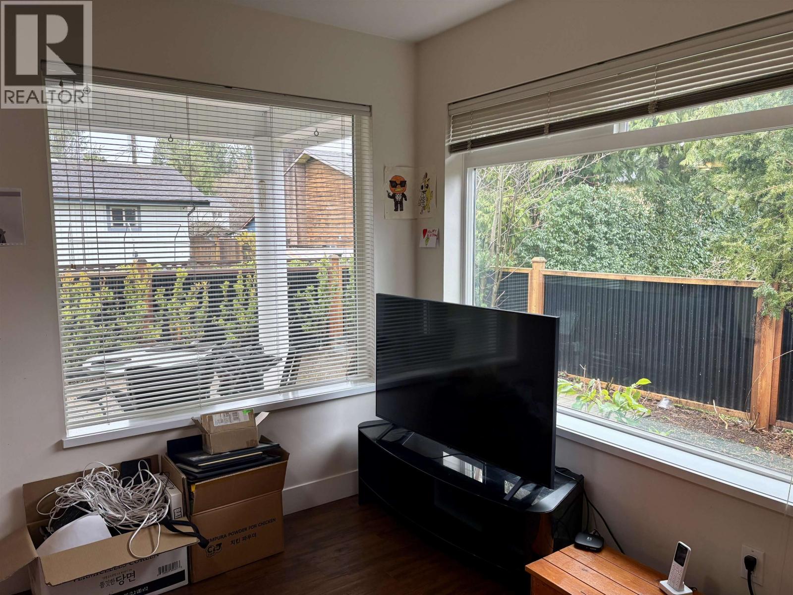 16 624 SHAW ROAD, Gibsons