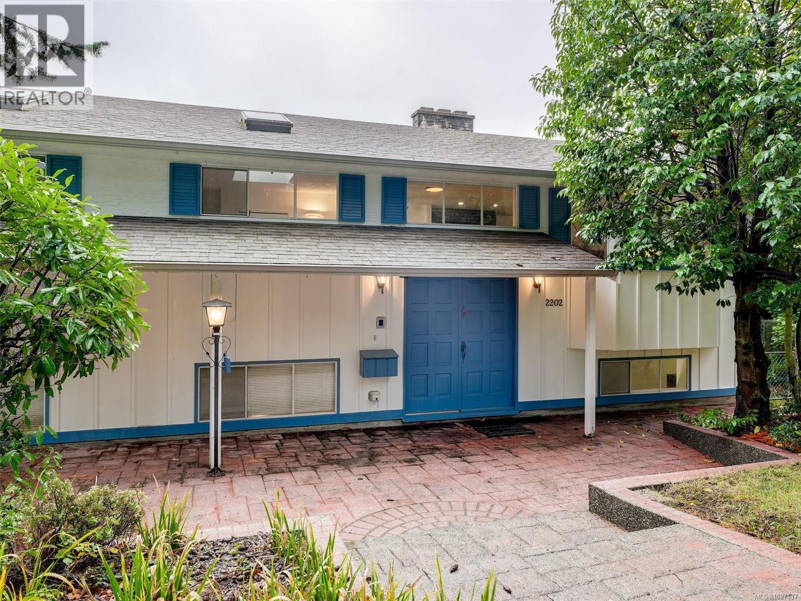 2202 ARBUTUS RD - Image 3