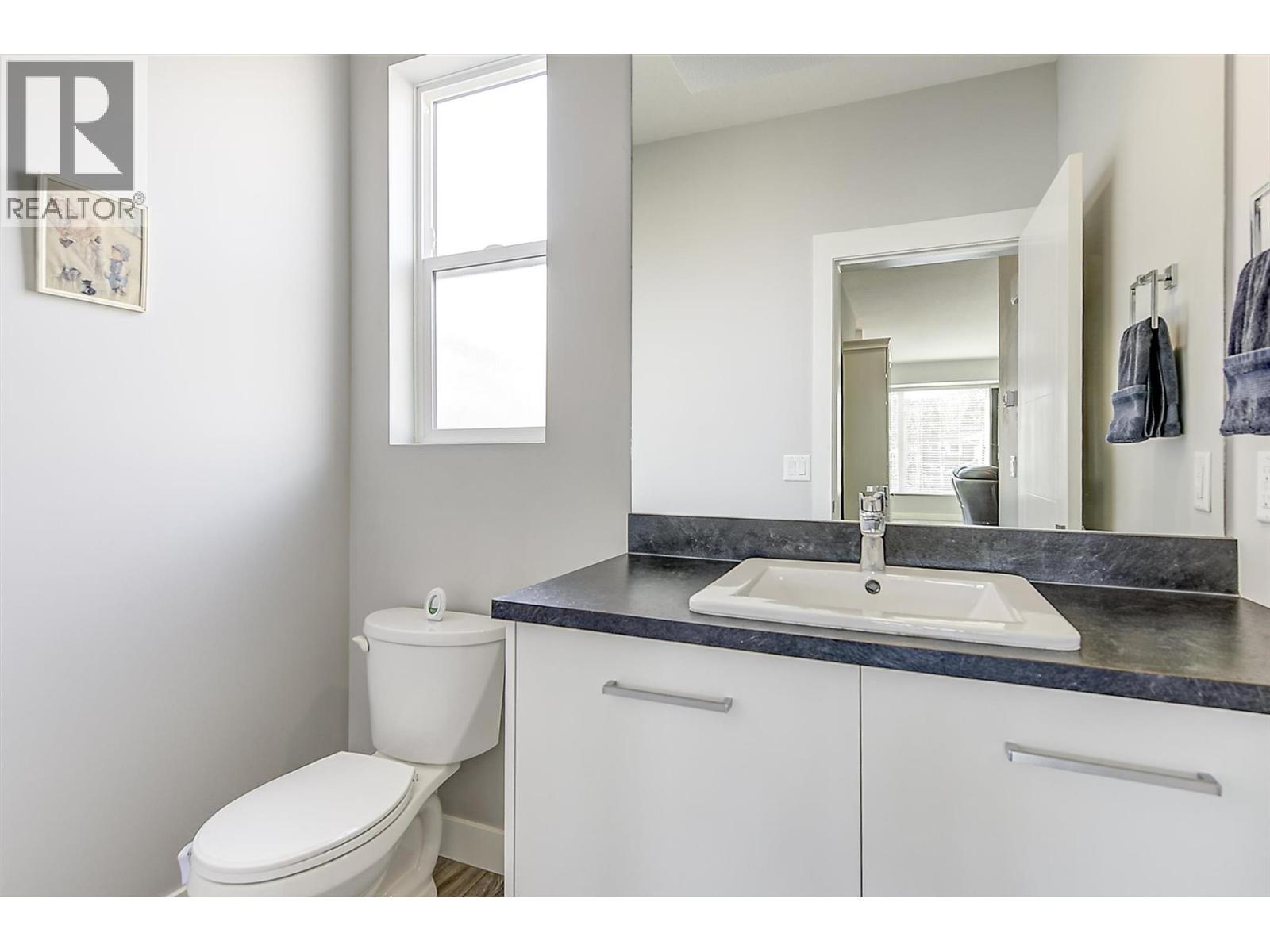 1 2049 Elkridge Drive, West Kelowna