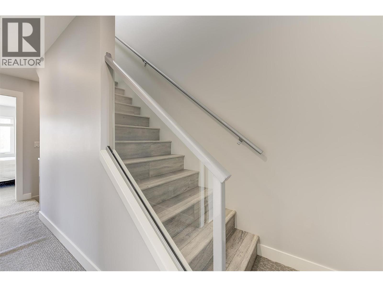 1 2049 Elkridge Drive, West Kelowna