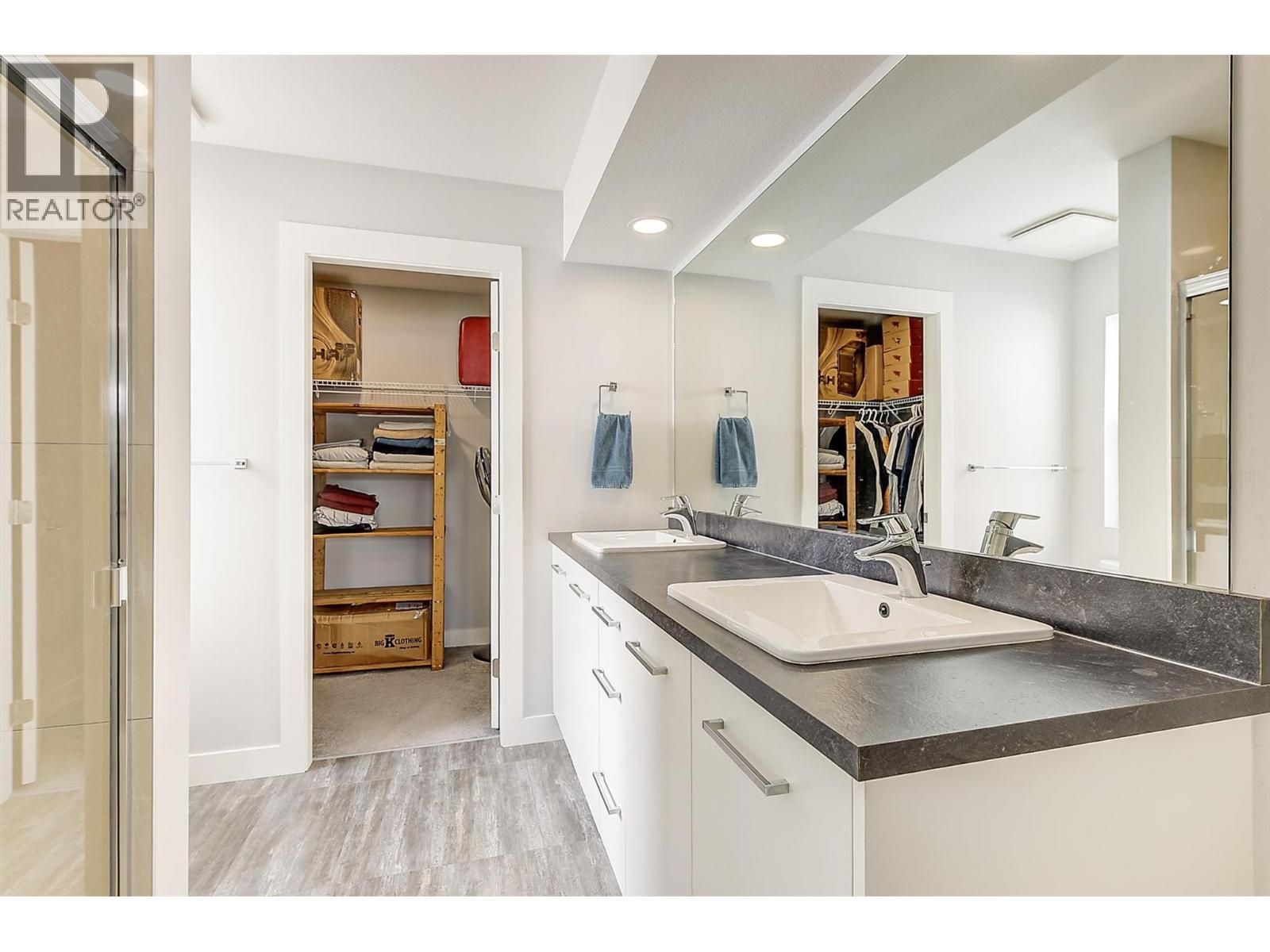 1 2049 Elkridge Drive, West Kelowna