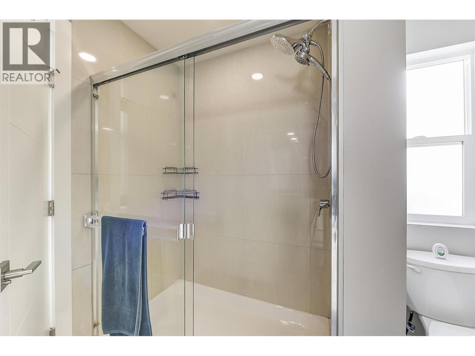 1 2049 Elkridge Drive, West Kelowna