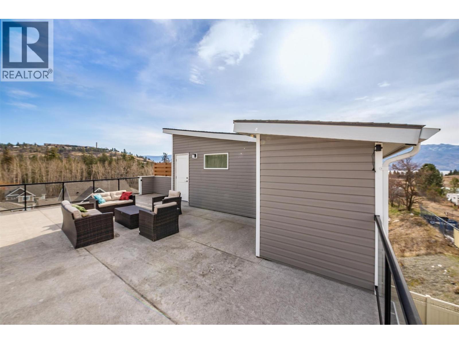 1 2049 Elkridge Drive, West Kelowna