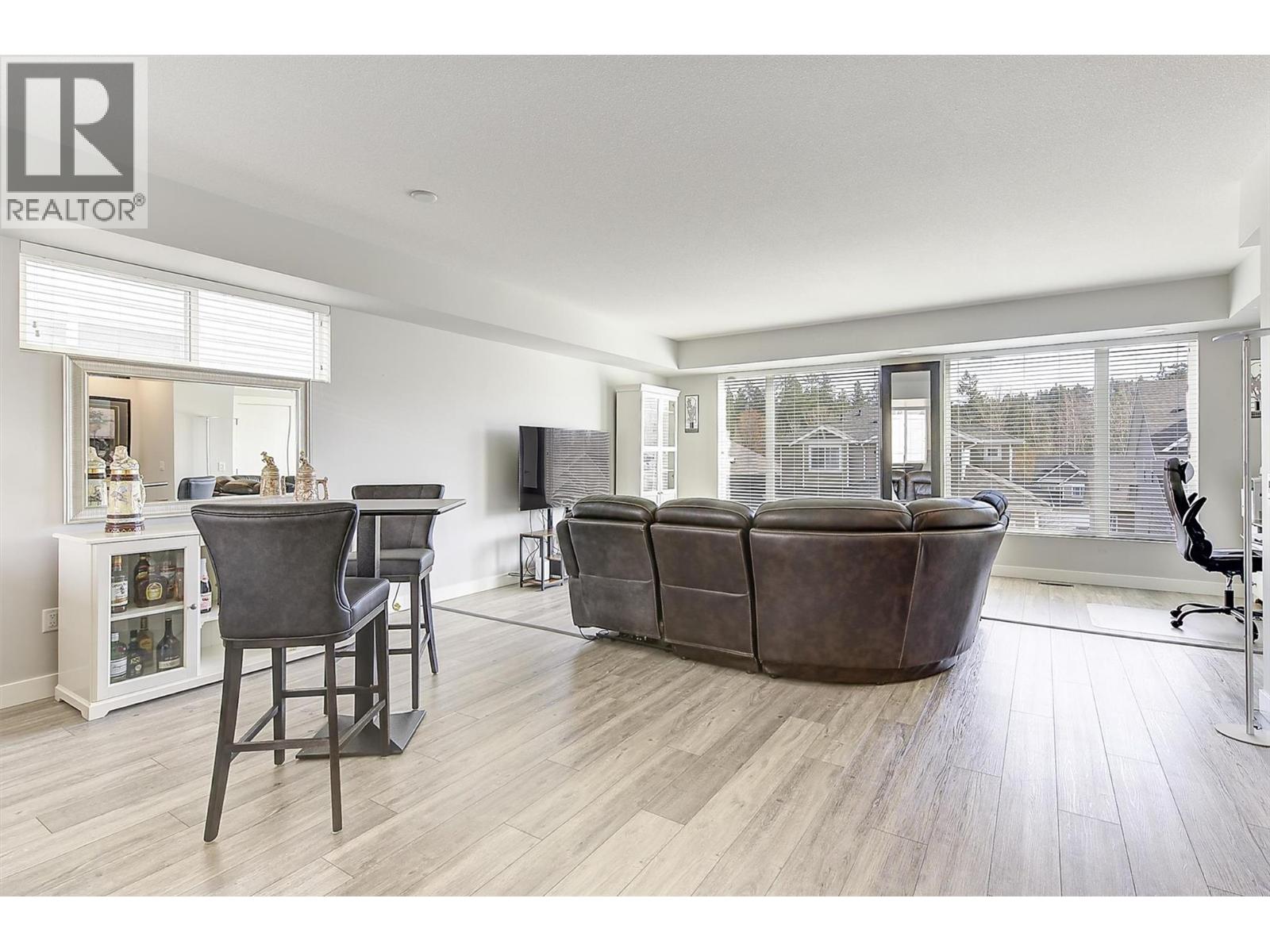 1 2049 Elkridge Drive, West Kelowna