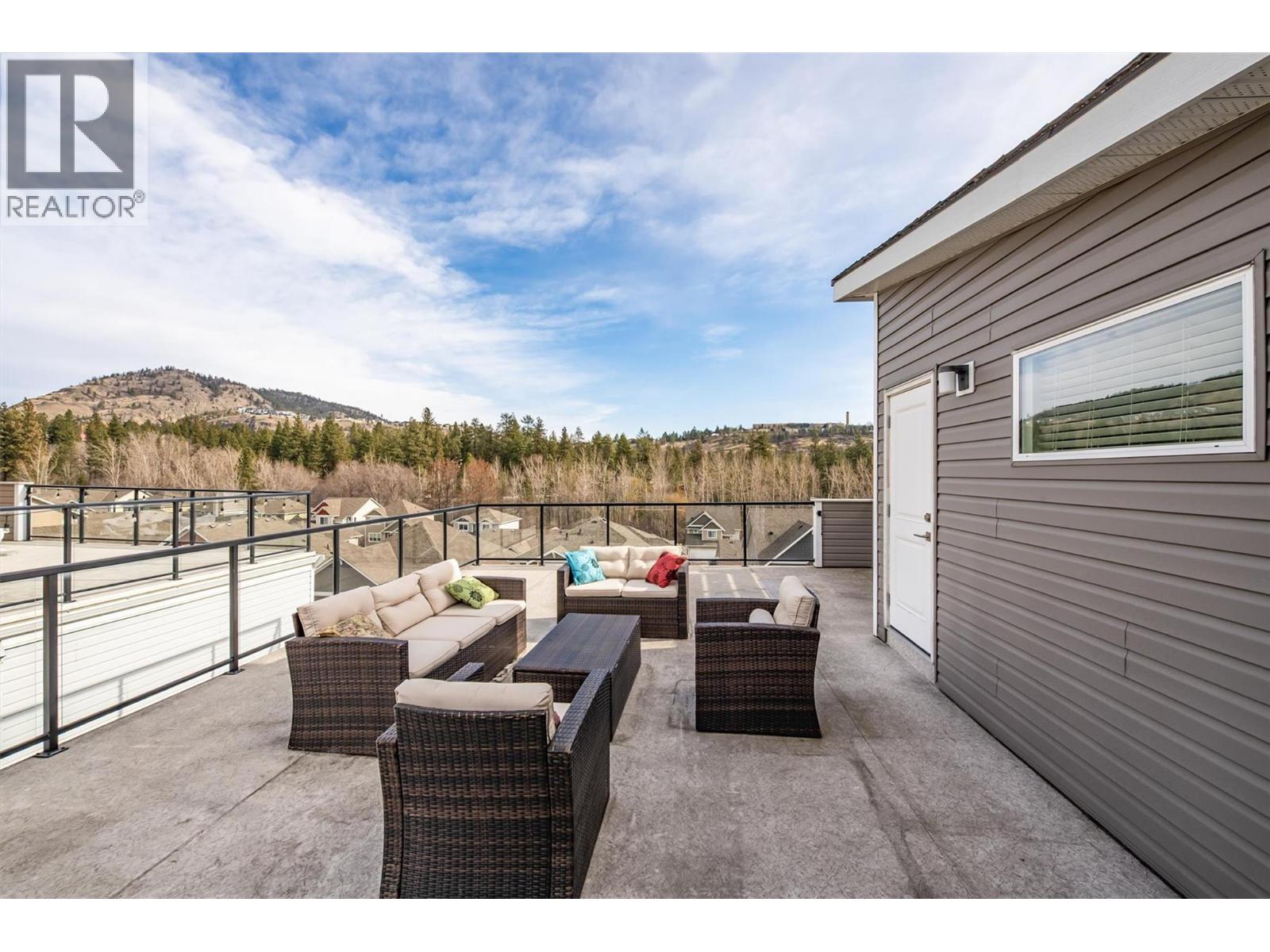 1 2049 Elkridge Drive, West Kelowna