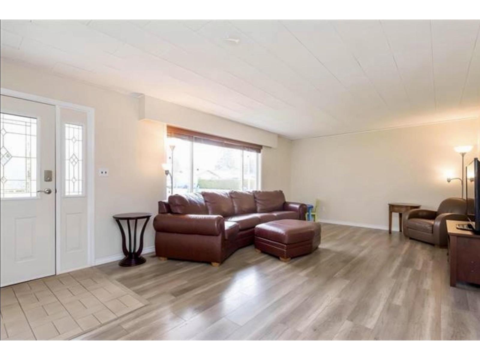 3 Bed, 1 Bath House for Sale in Chilliwack – 7413 LEARY CRESCENT, Sardis West Vedder, Chilliwack - Image 7