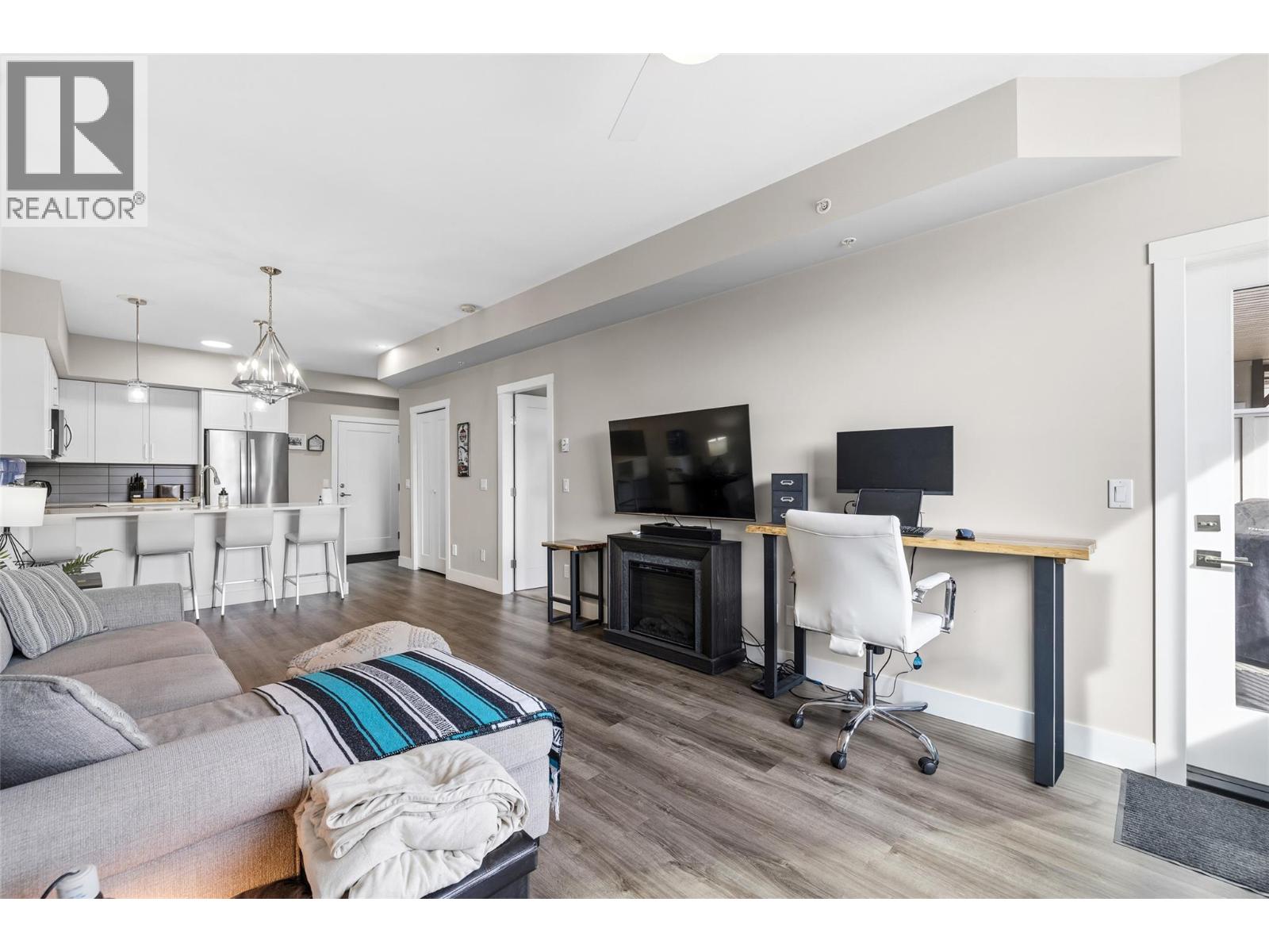 311 3090 Burtch Road, Kelowna