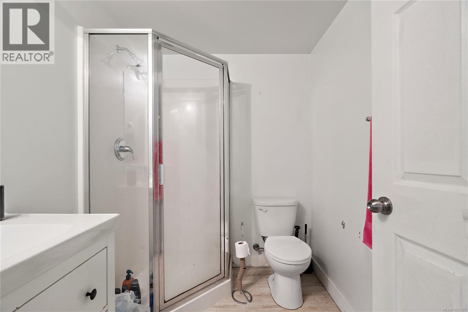  1819 Dunnett Crescent, Saanich