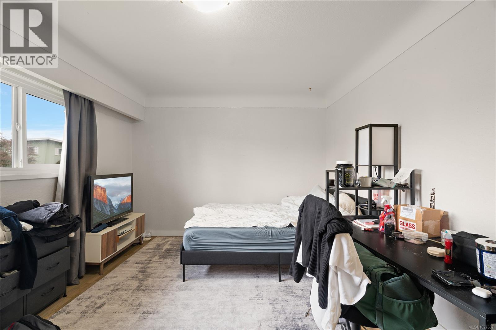  1819 Dunnett Crescent, Saanich