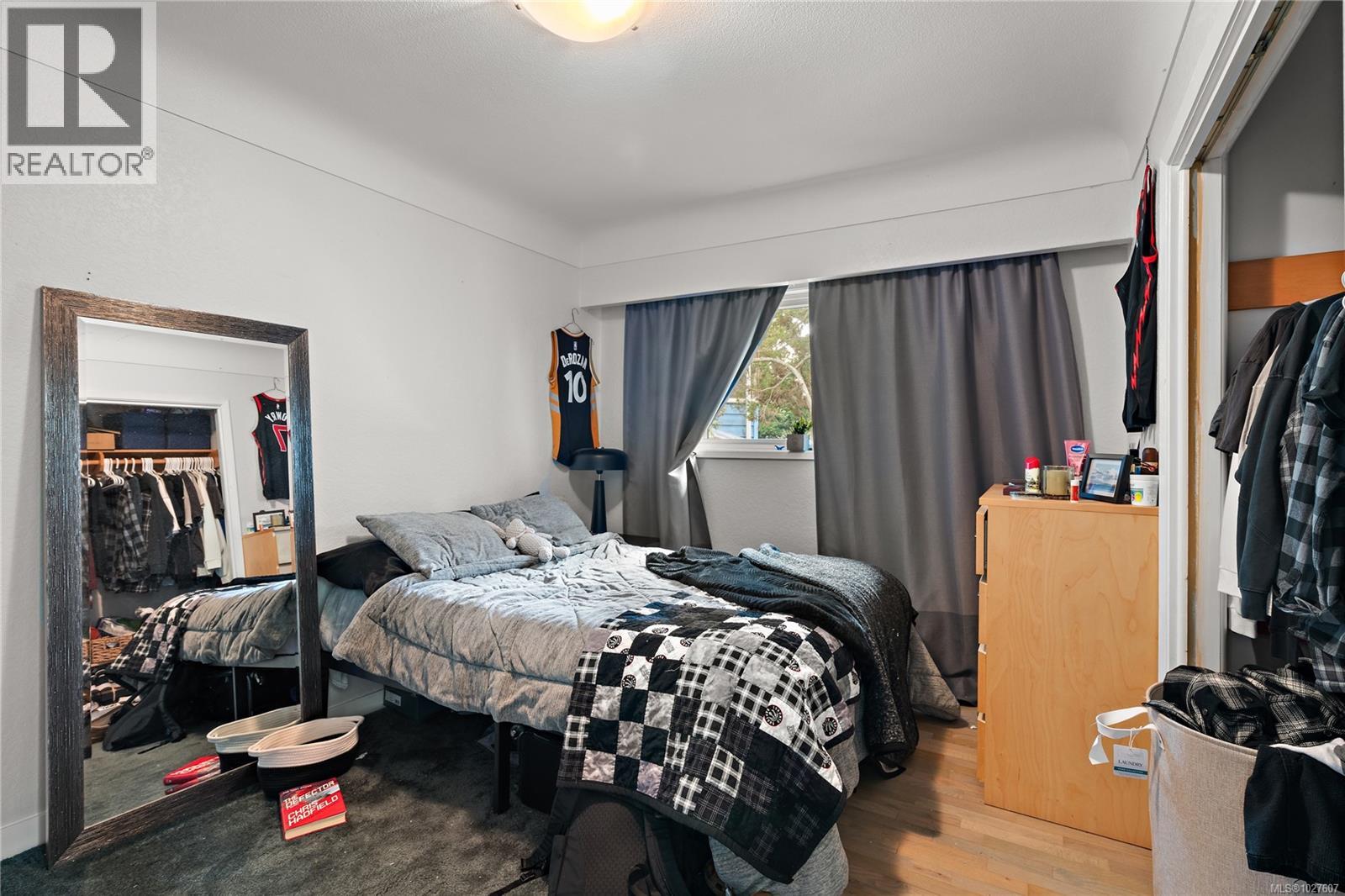  1819 Dunnett Crescent, Saanich