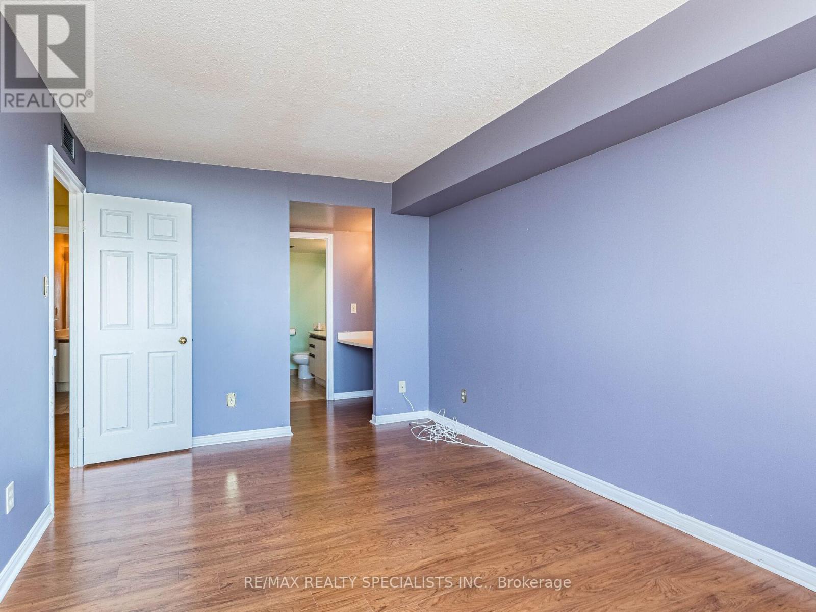 #1002 880 DUNDAS STREET W - 19