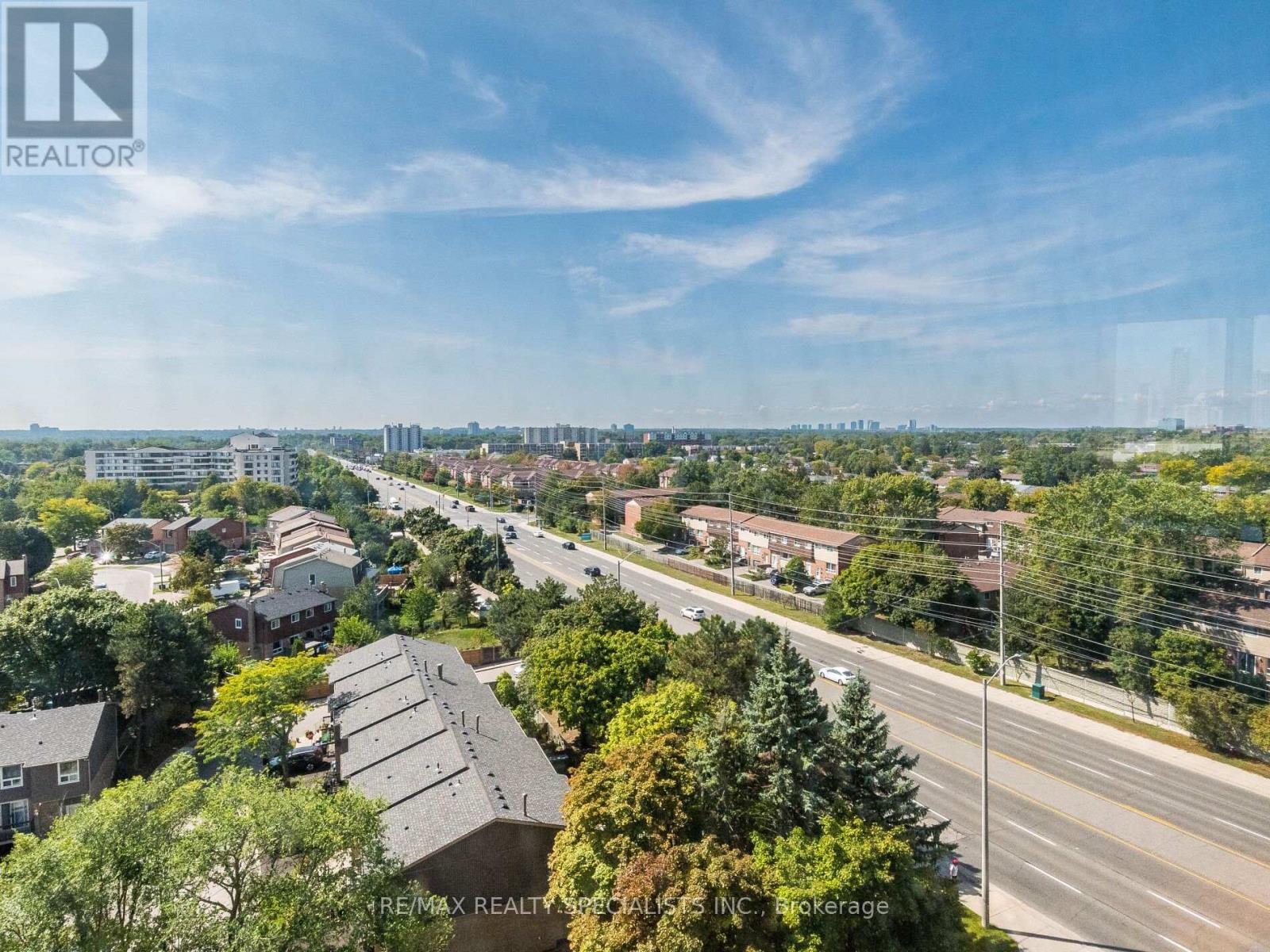 #1002 880 DUNDAS STREET W - 28