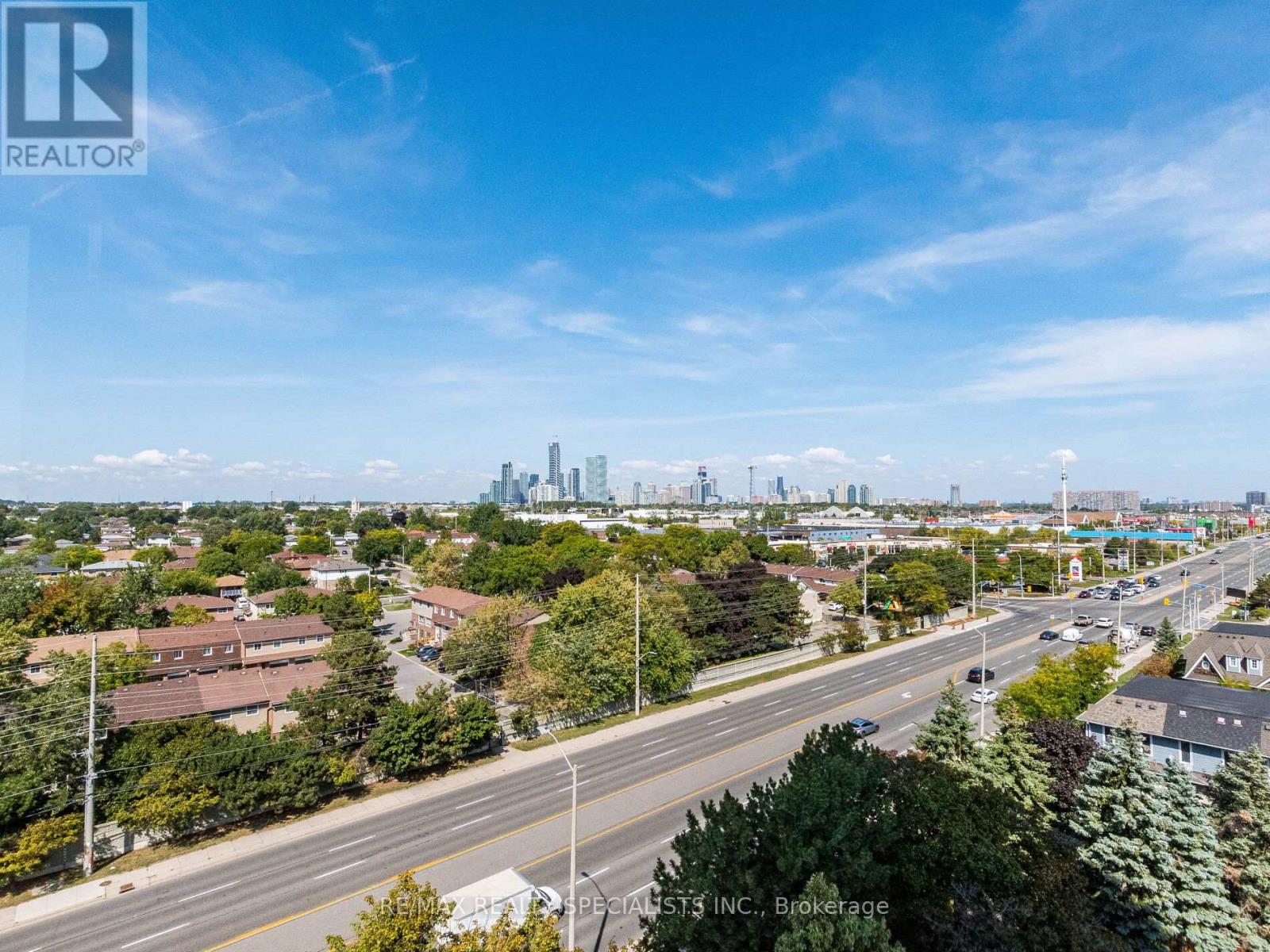 #1002 880 DUNDAS STREET W - 30