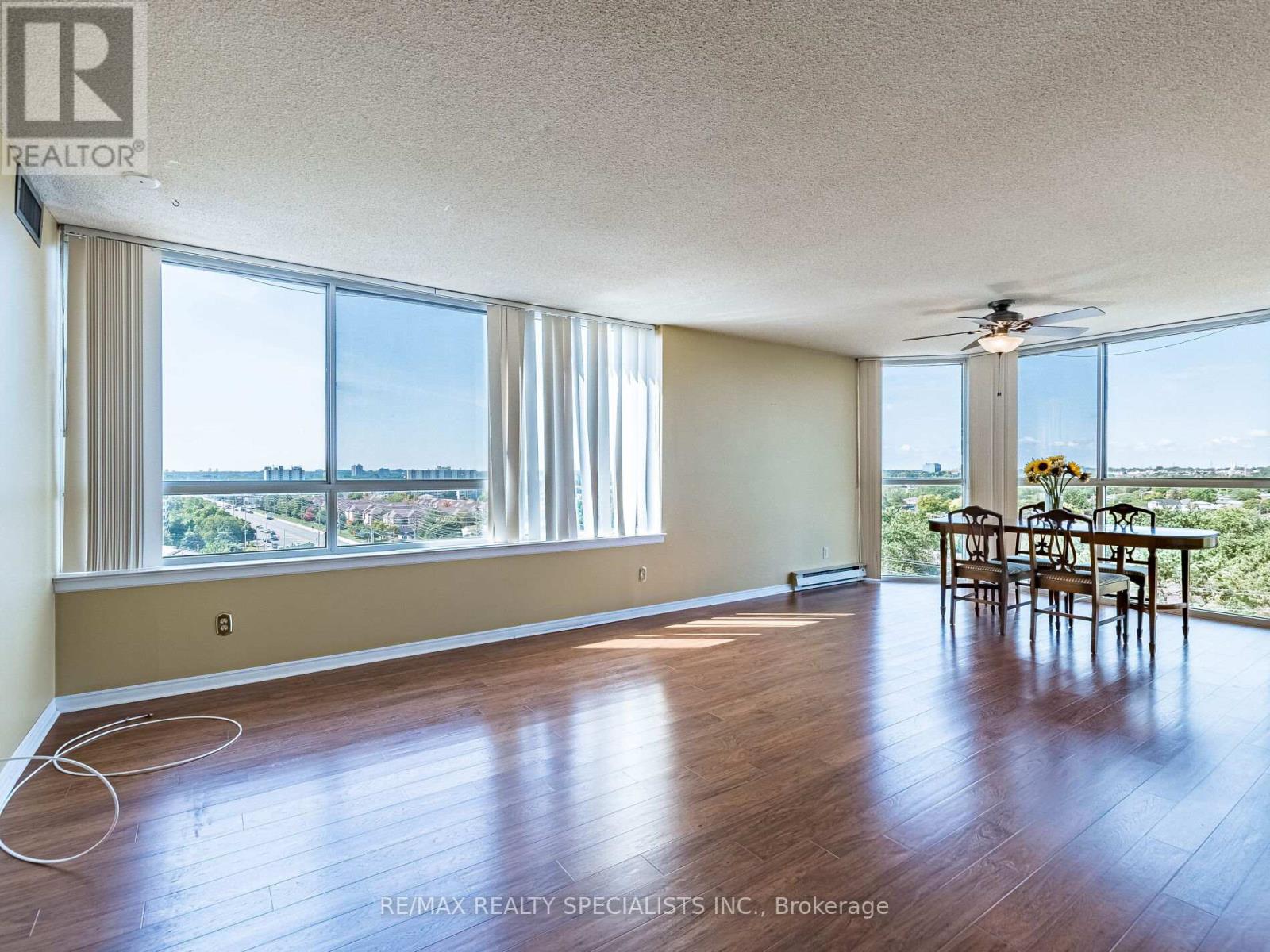 #1002 880 DUNDAS STREET W - Image 8