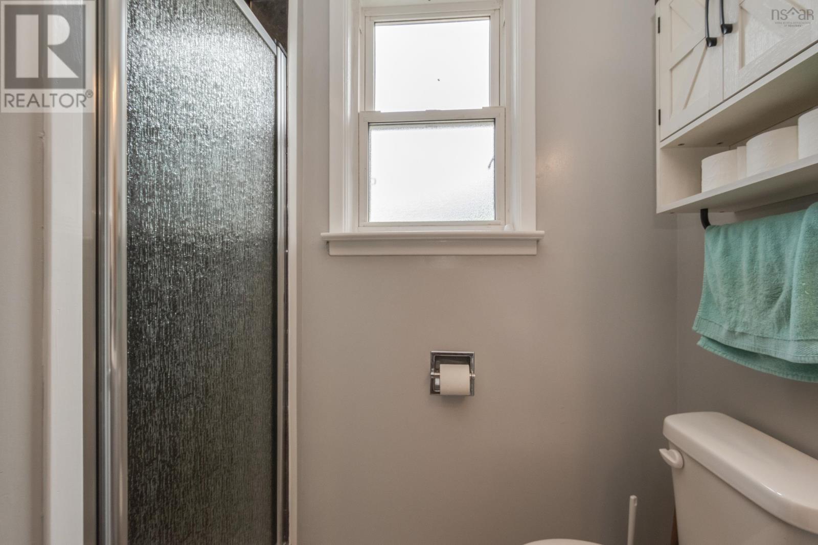 Property 17 of 33 of 672 East Dalhousie Road