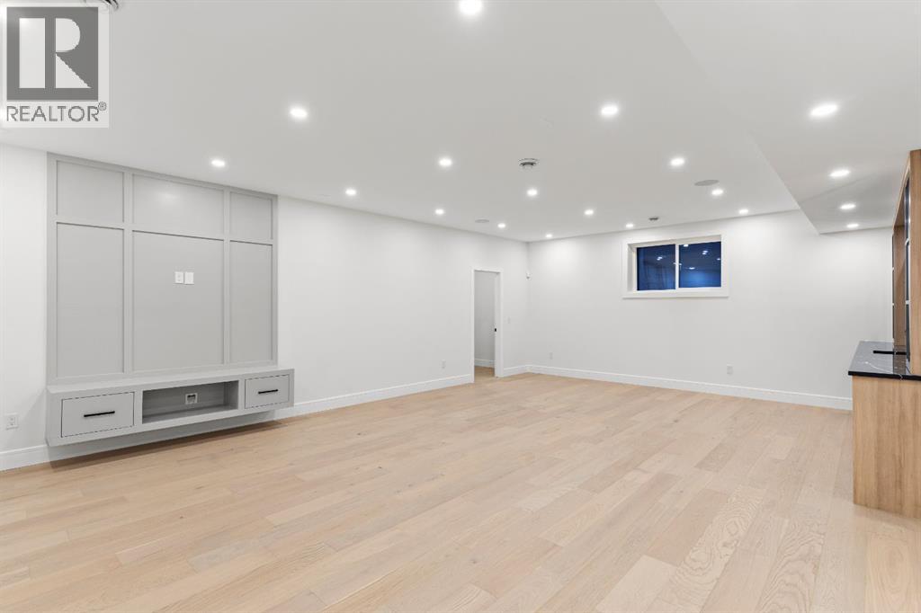 Single Family House for Sale in   Avenue NE Winston Heights/Mountview Calgary 