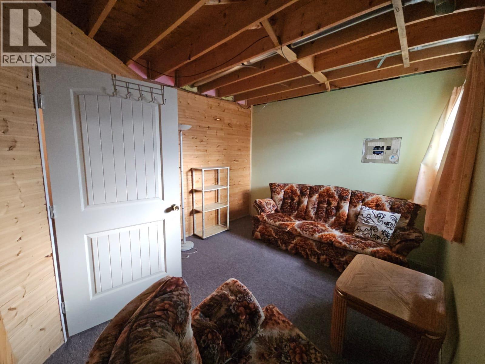 323 Cottonwood Avenue, Tumbler Ridge