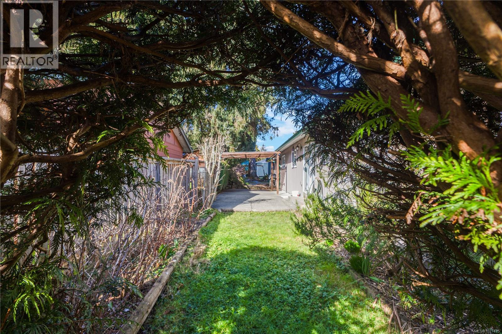 1860 CRANBERRY CIR - 28