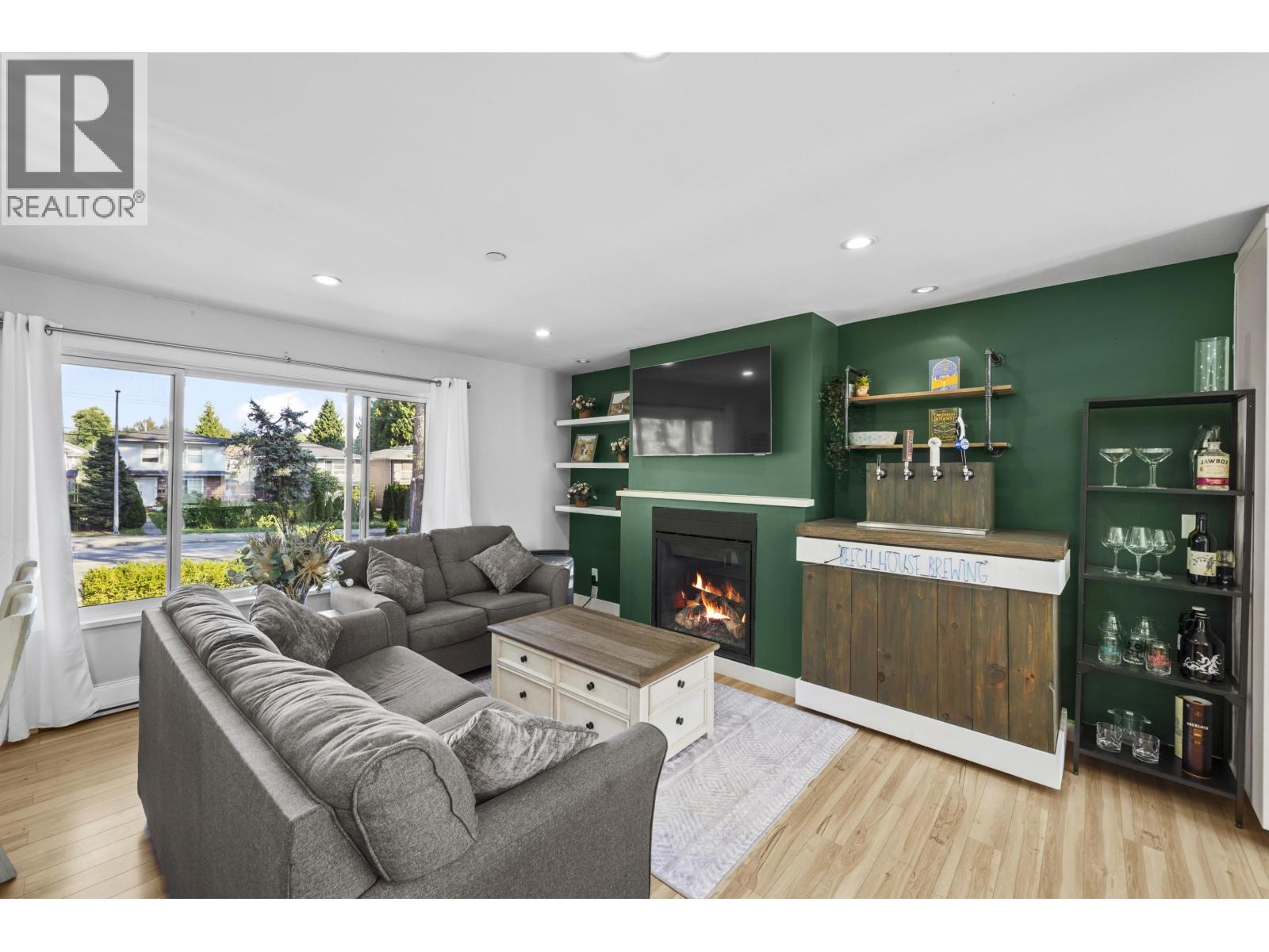 3759 COAST MERIDIAN ROAD, Port Coquitlam