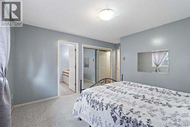 732 Humphrey Rd, Parksville