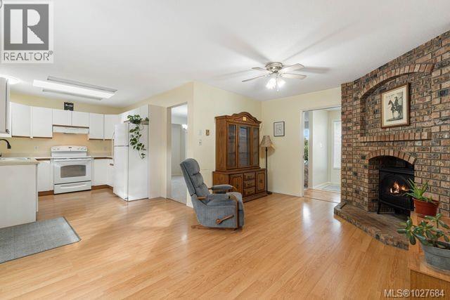 732 Humphrey Rd, Parksville