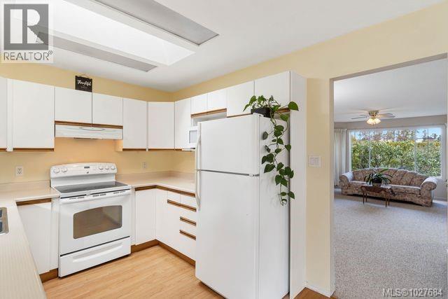 732 Humphrey Rd, Parksville