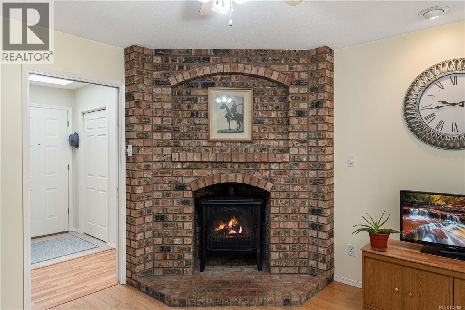 732 Humphrey Rd, Parksville