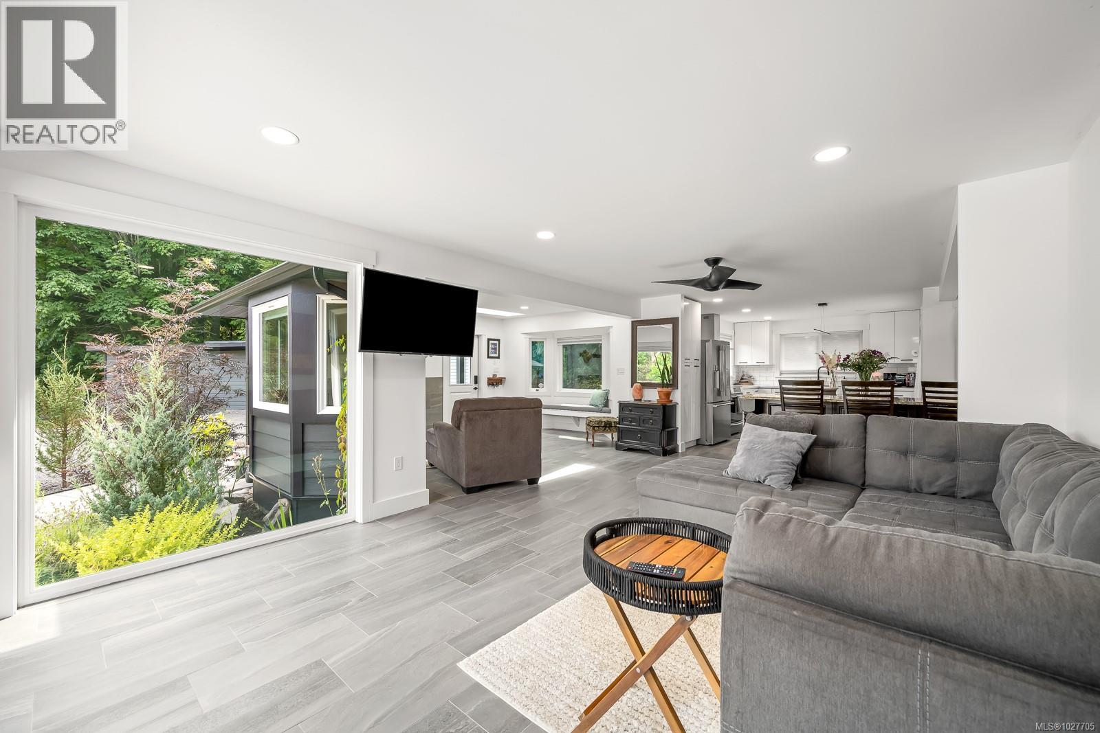 3840 SMALL Rd, Courtenay