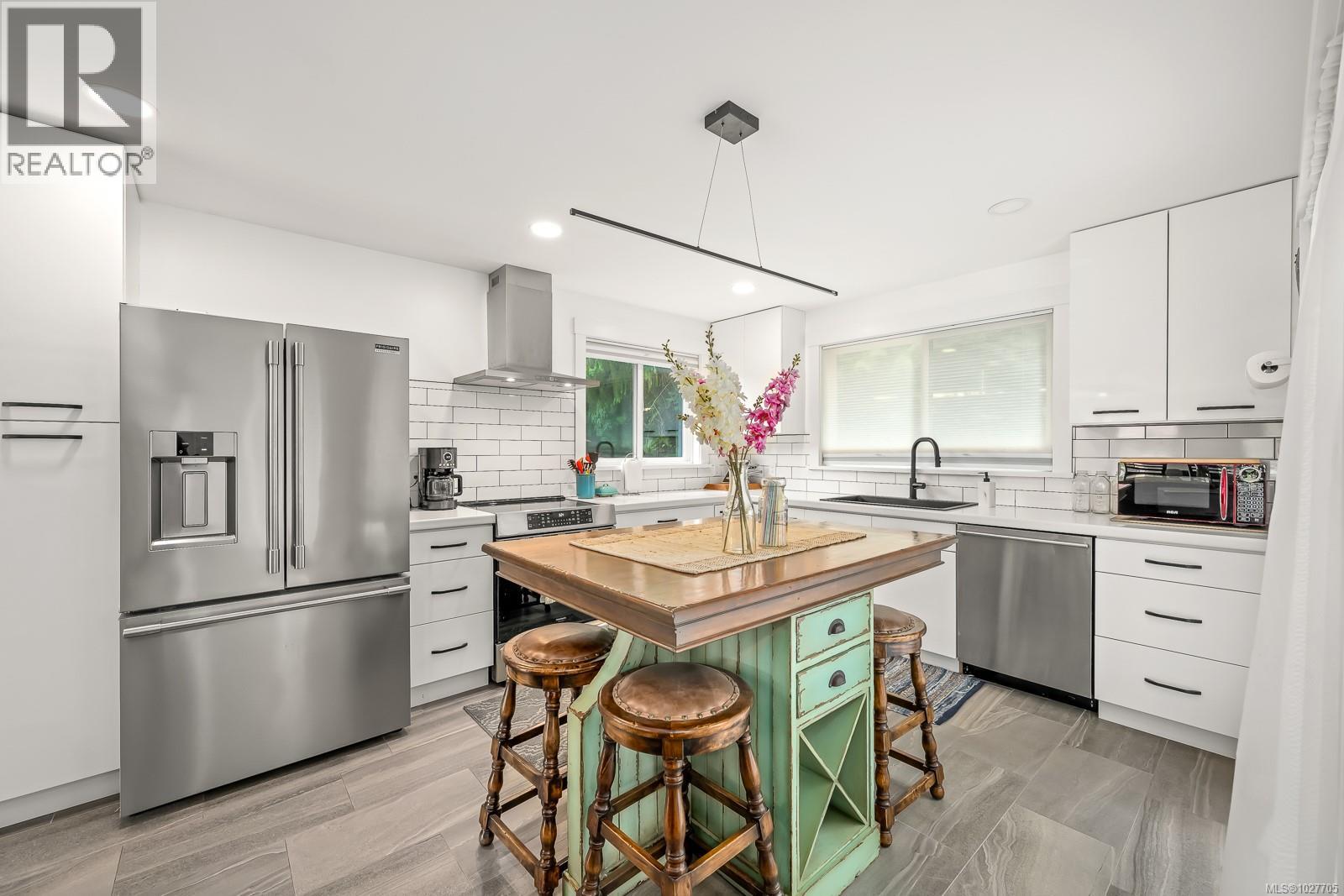 3840 SMALL Rd, Courtenay