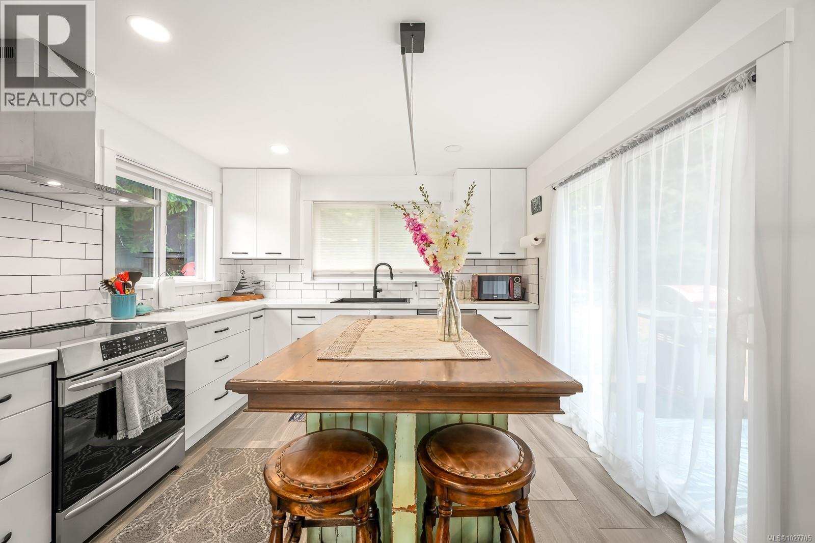 3840 SMALL Rd, Courtenay