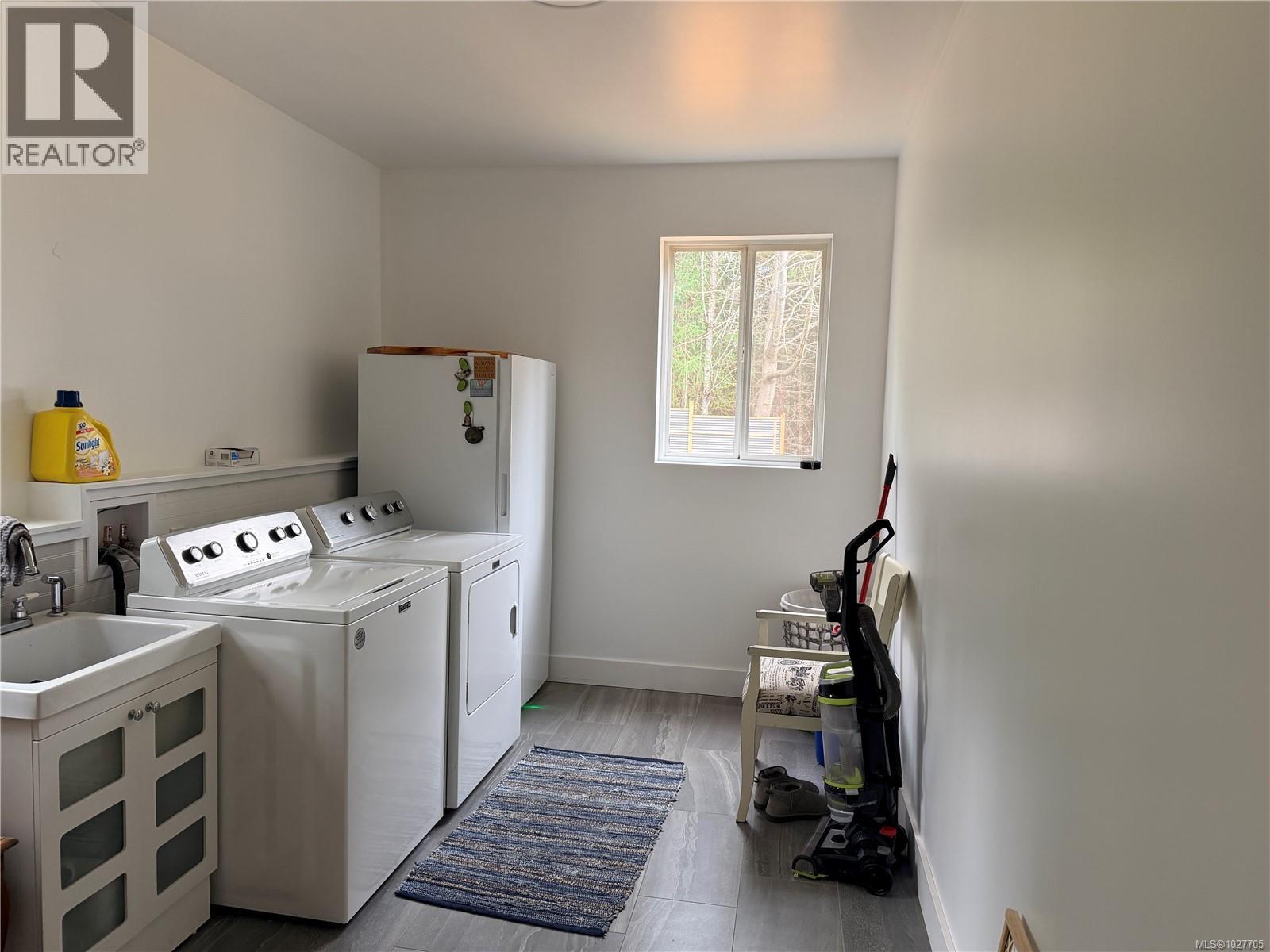 3840 SMALL Rd, Courtenay