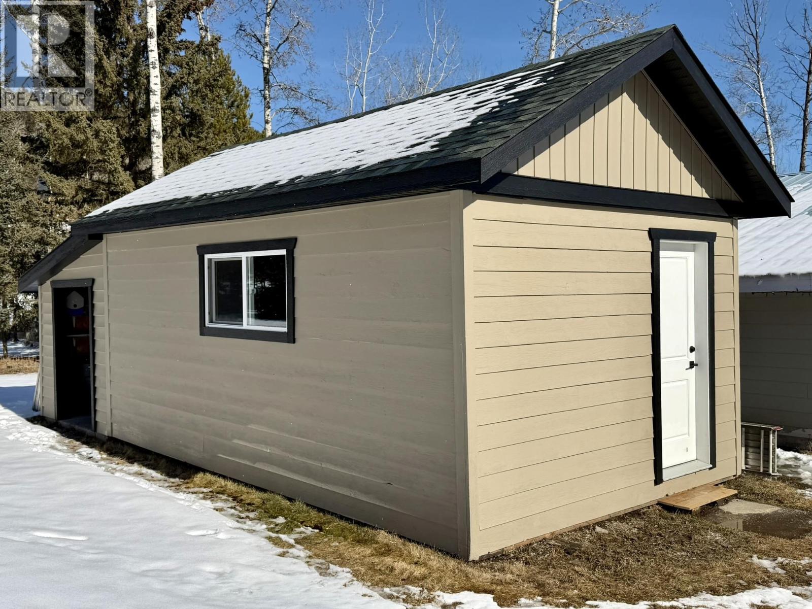 5901 HORSE LAKE ROAD - 32