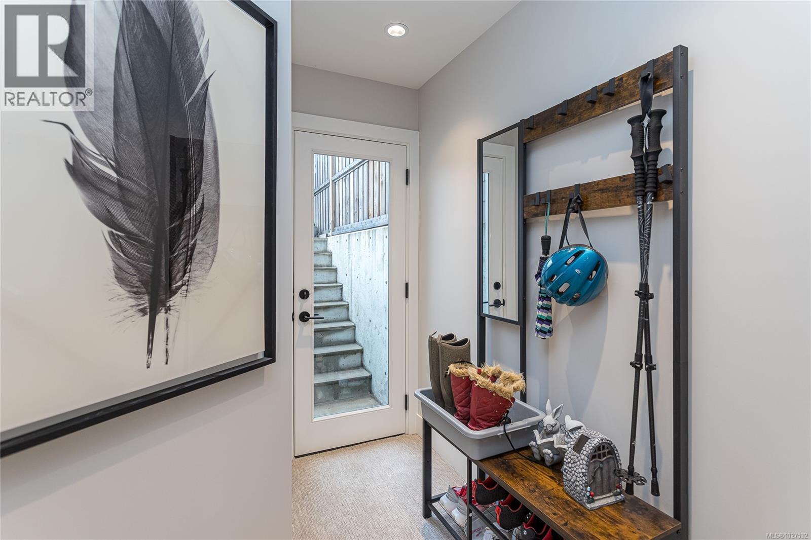 13 10480 Resthaven Drive, Sidney