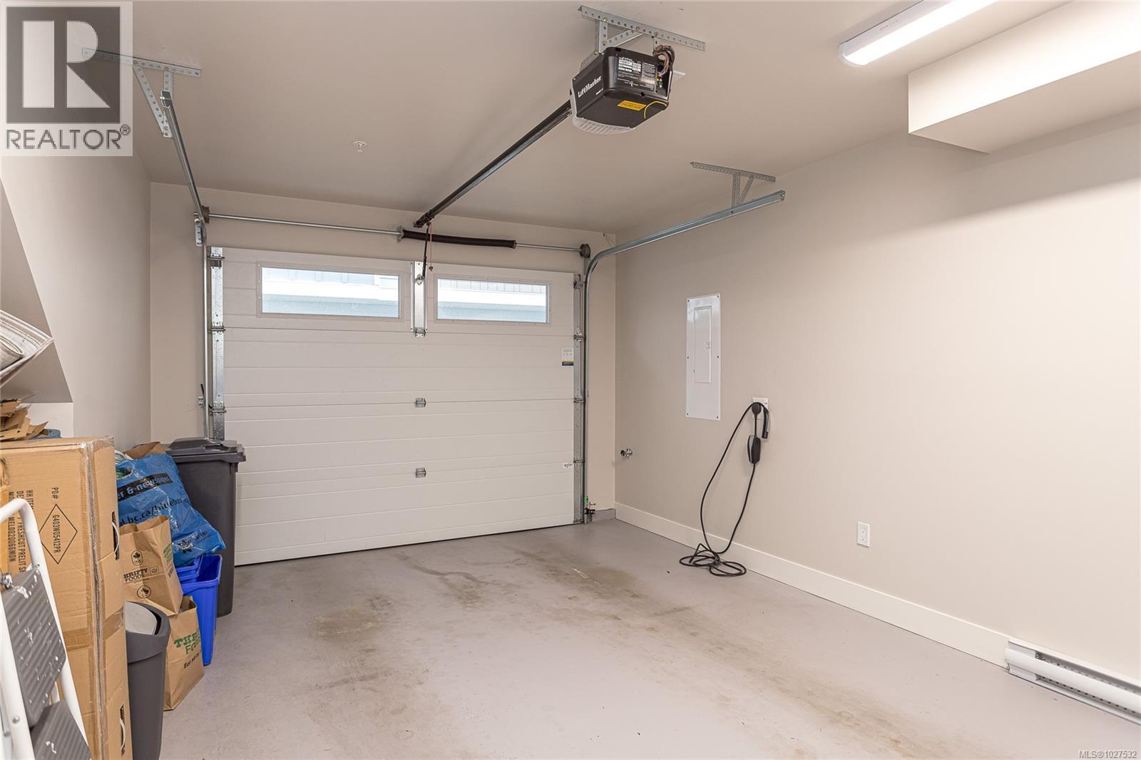 13 10480 Resthaven Drive, Sidney