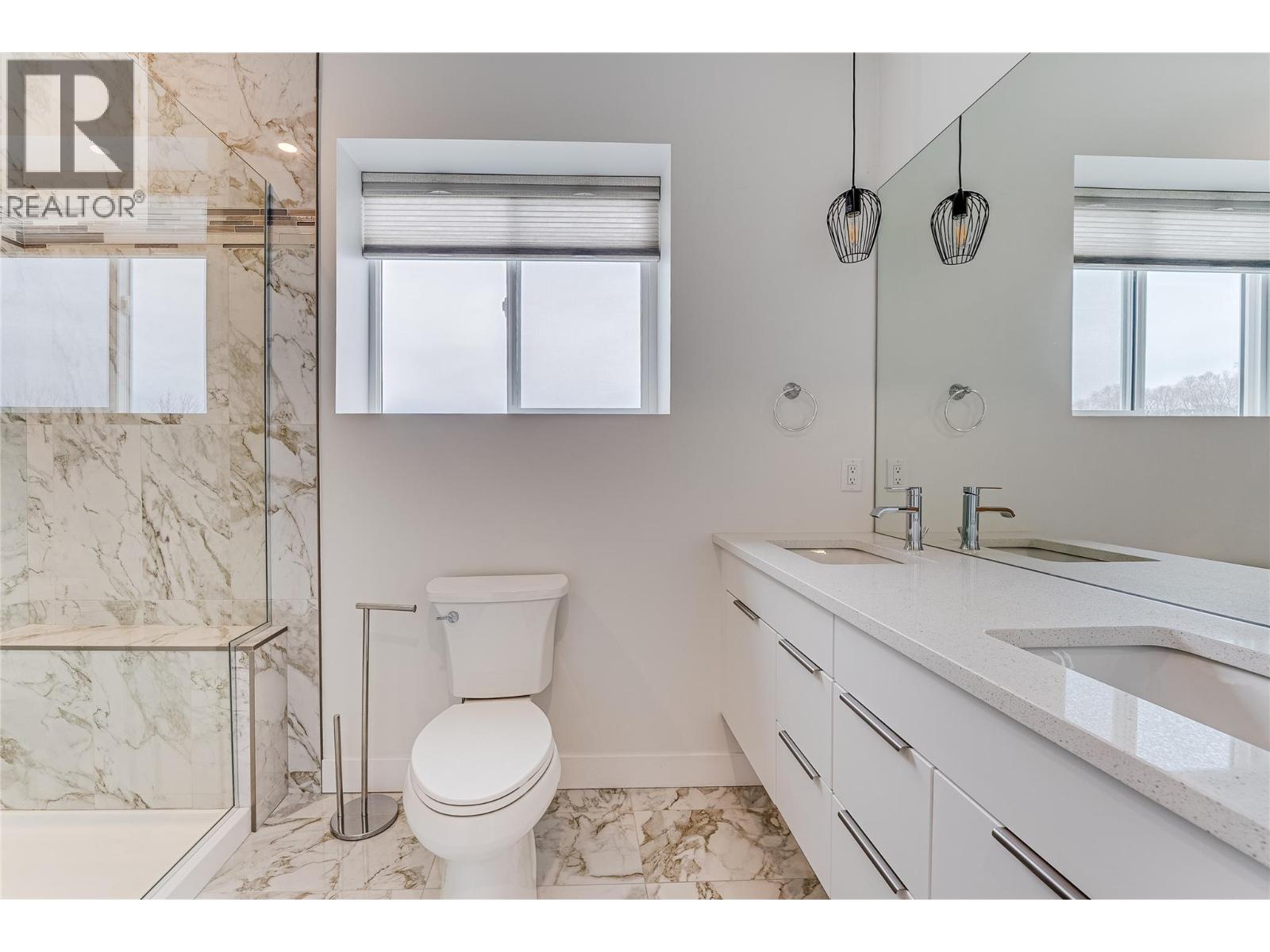 11 1039 Mt. Fosthall Drive, Vernon