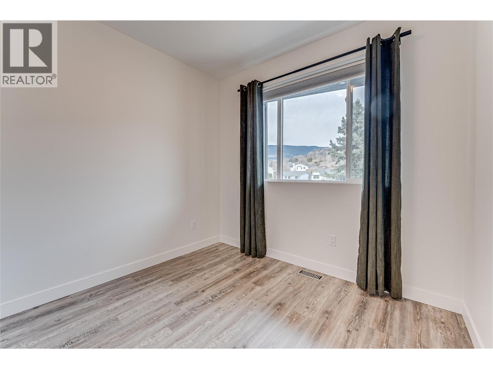 11 1039 Mt. Fosthall Drive, Vernon