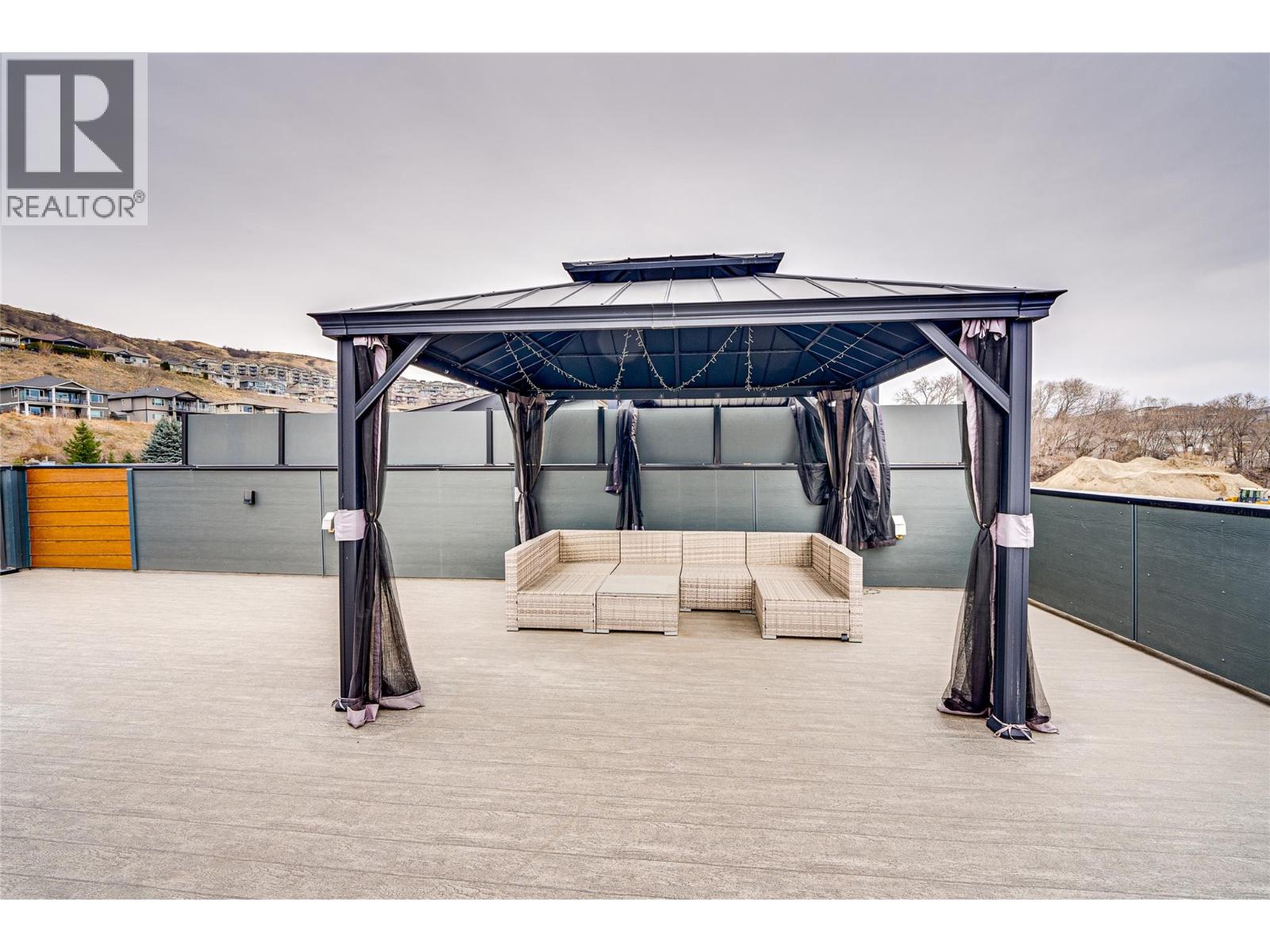 #11 1039 Mt. Fosthall Drive - 34