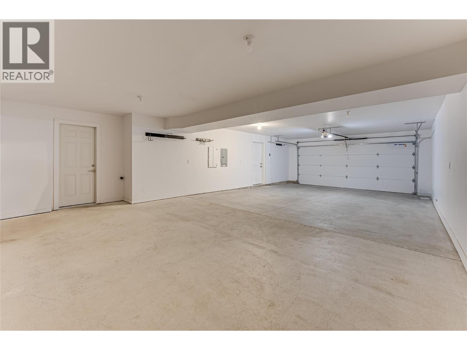 11 1039 Mt. Fosthall Drive, Vernon