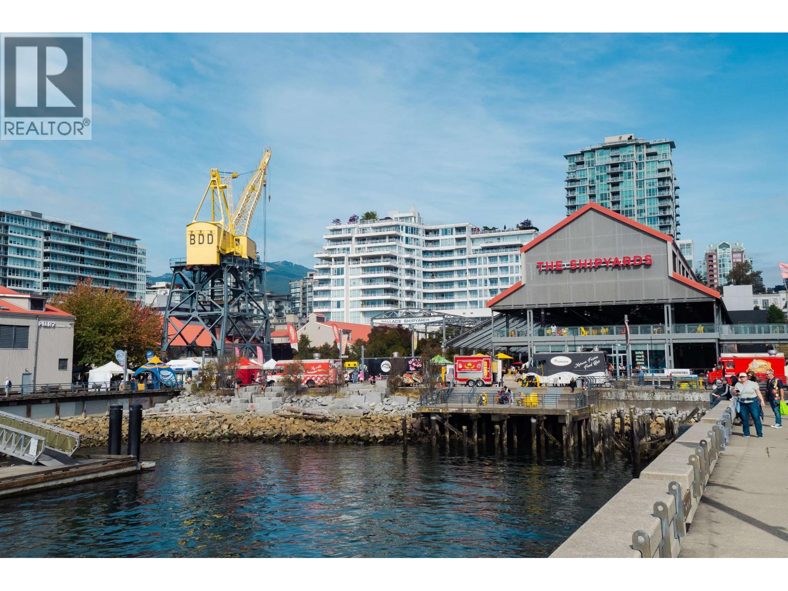 27 533 E 3RD STREET, North Vancouver